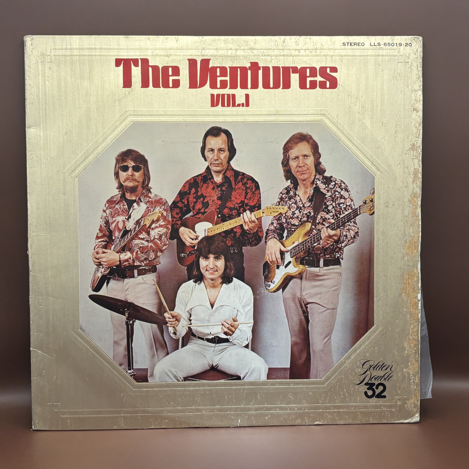 ゴールデン・ダブル32(ベンチャーズ）の中古レコード | ネオンライト